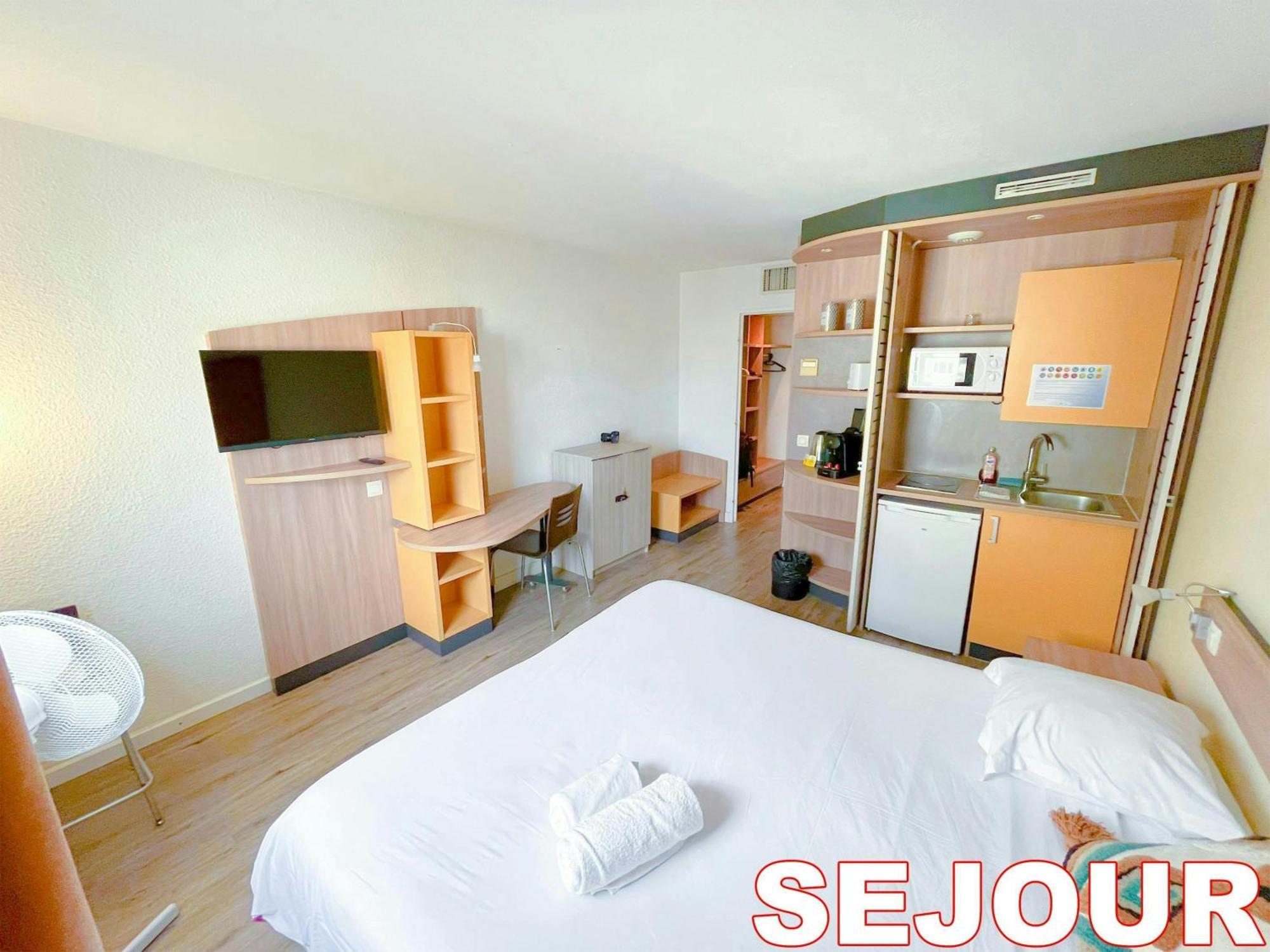 Paris Retreat 5 Minutes From Hoche Metroparking Διαμέρισμα Pantin Εξωτερικό φωτογραφία